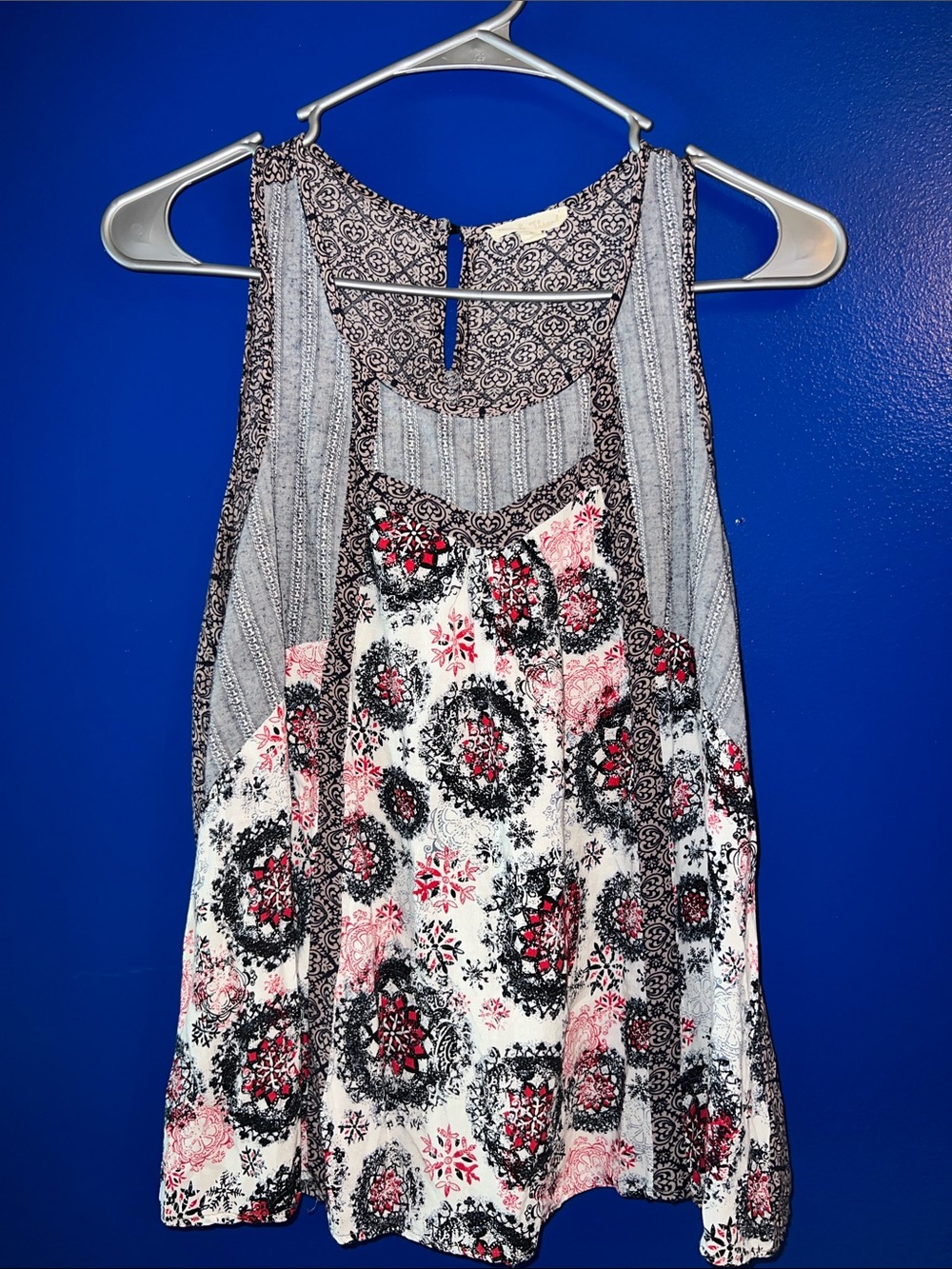 Hem & Thread Pink, Black & White Sleeveless Printed Camisole
